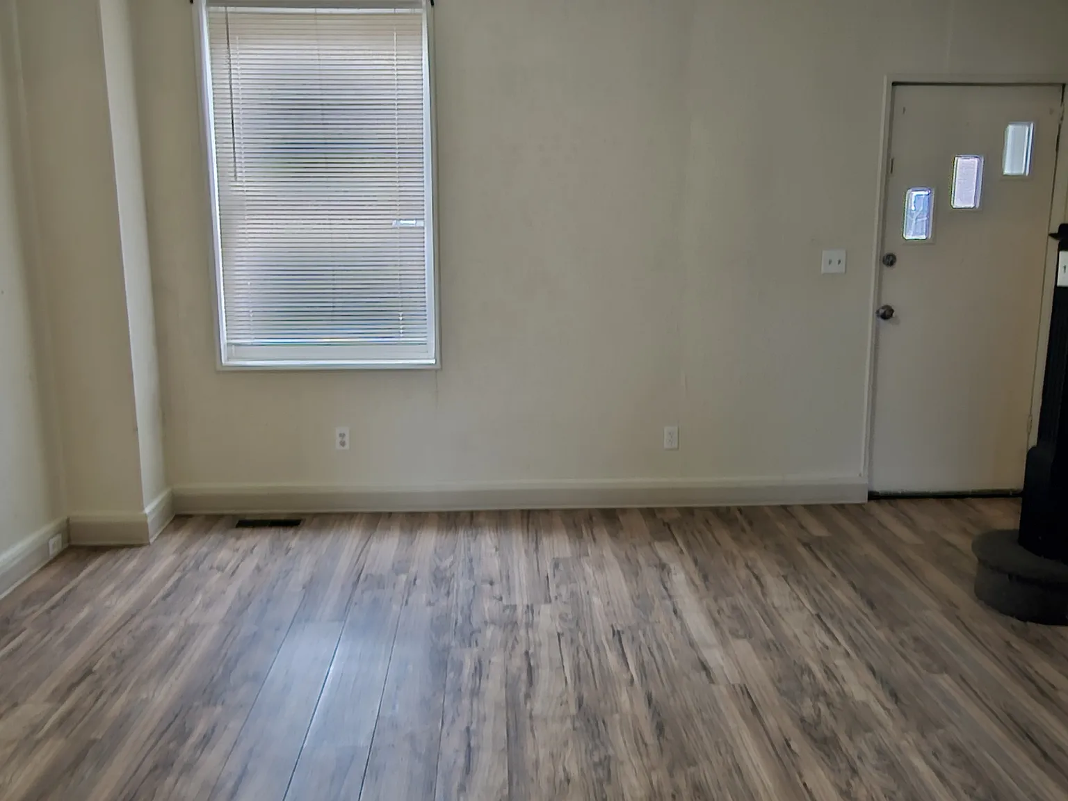 2 bed, $1,300 — Photo 3