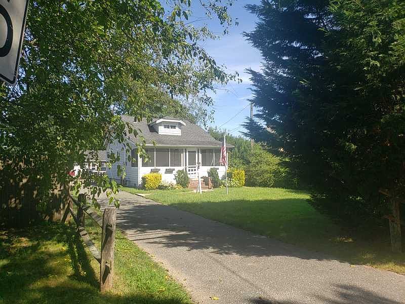 2nd image of 329 Lincoln Ave