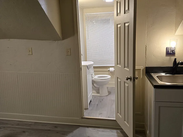 524 Spruce St #4 — Photo 5