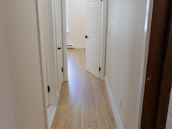 4th image of 11 Jefferson St #2B
