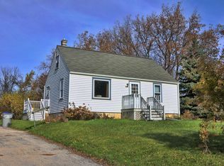 2408 W Goldcrest Ave, Milwaukee, WI 53221