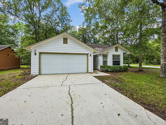 3rd image of 101 Baytree Ct