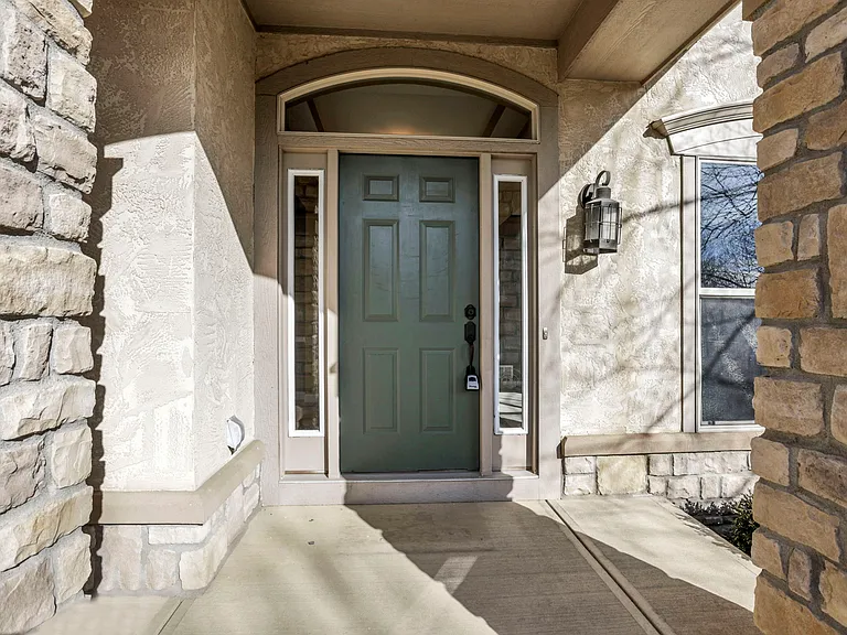 8006 Caraway Ave — Photo 4
