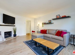 11910 Avon Way APT 2, Los Angeles, CA 90066