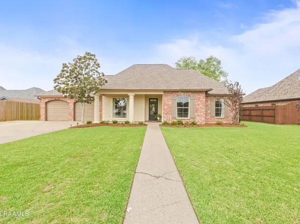 602 S Saint Blaise Ln, Youngsville, LA 70592