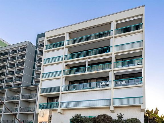 4th image of 2113 Atlantic Ave #4A