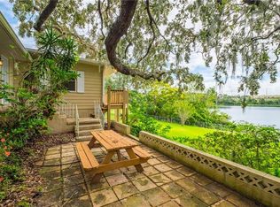 1240 Lakeview Dr, Eustis, FL 32726