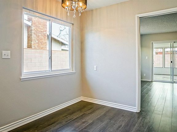 4th image of 43752 Hardwood Ave