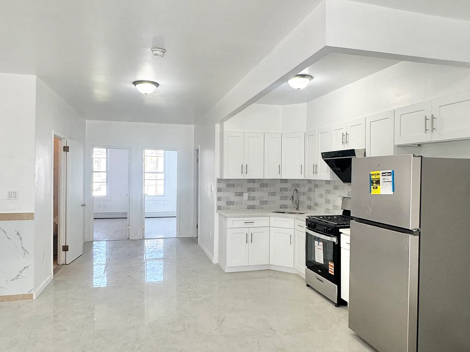 4 bed, 1100 sqft, $3,400 — Photo 3