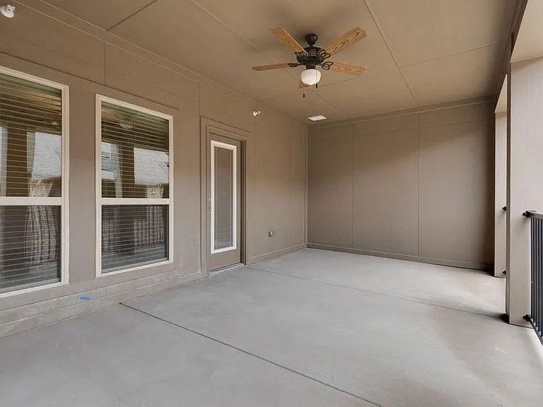 2433 Siskiyou St — Photo 20