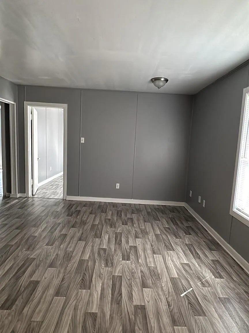 2 bed, 1.0 bath, 850 sqft, $695 — Photo 4