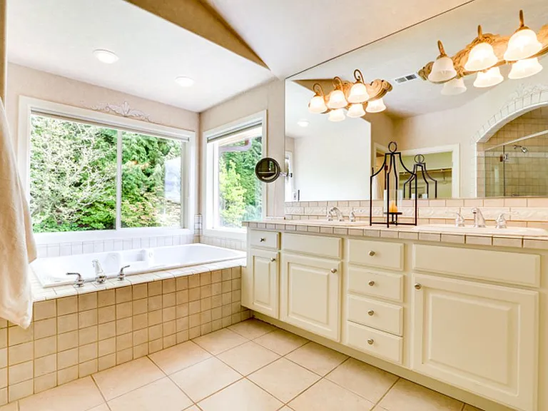 Master bedroom bath