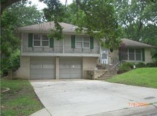 10005 Cambridge Ave, Kansas City, MO 64134