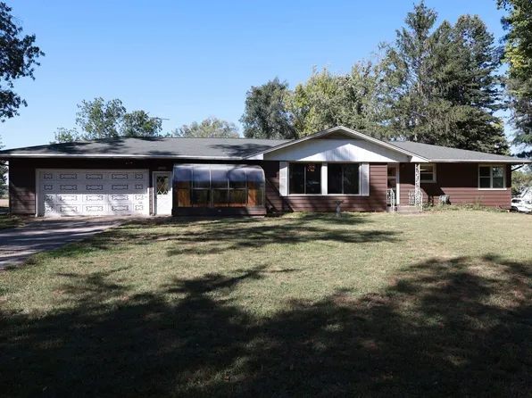 2892 446th Ave, Preston, IA 52069