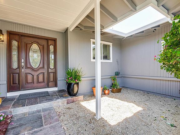 5th image of 10478 Bonny Dr