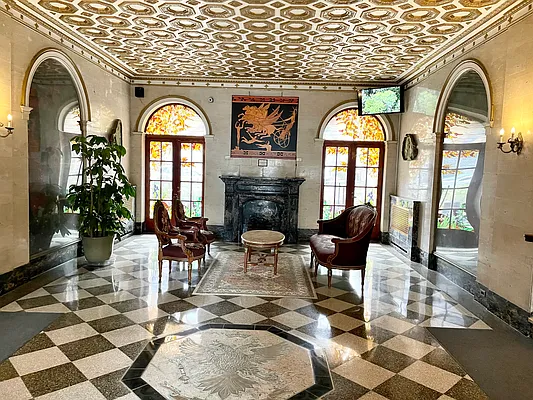 Rented by Virtual Real Estate | media 11