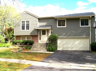 809 Grant St, Bartlett, IL