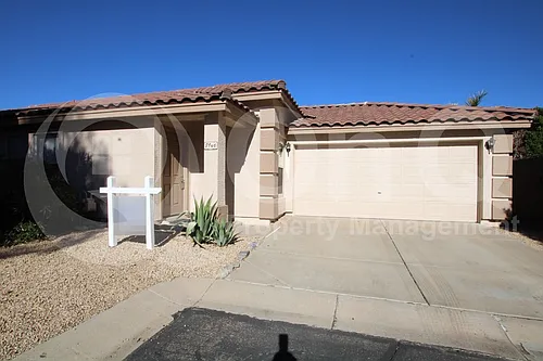 8946 E Yucca St Photo 1