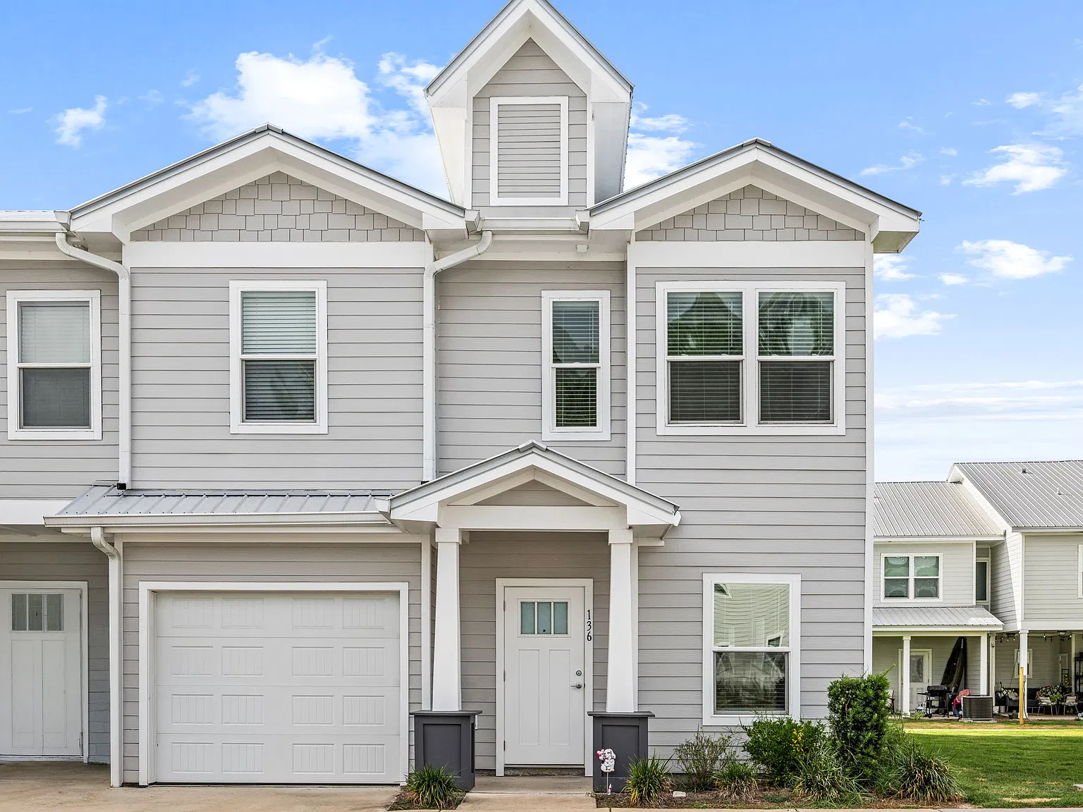 3 bed, 2.5 bath, 1512 sqft, $1,750 — Photo 1