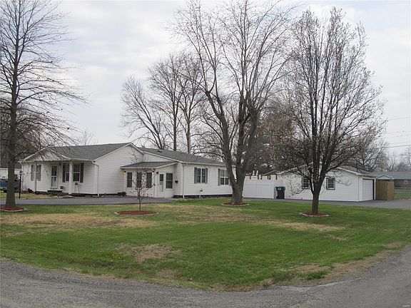 3rd image of 663 Margaret Ave