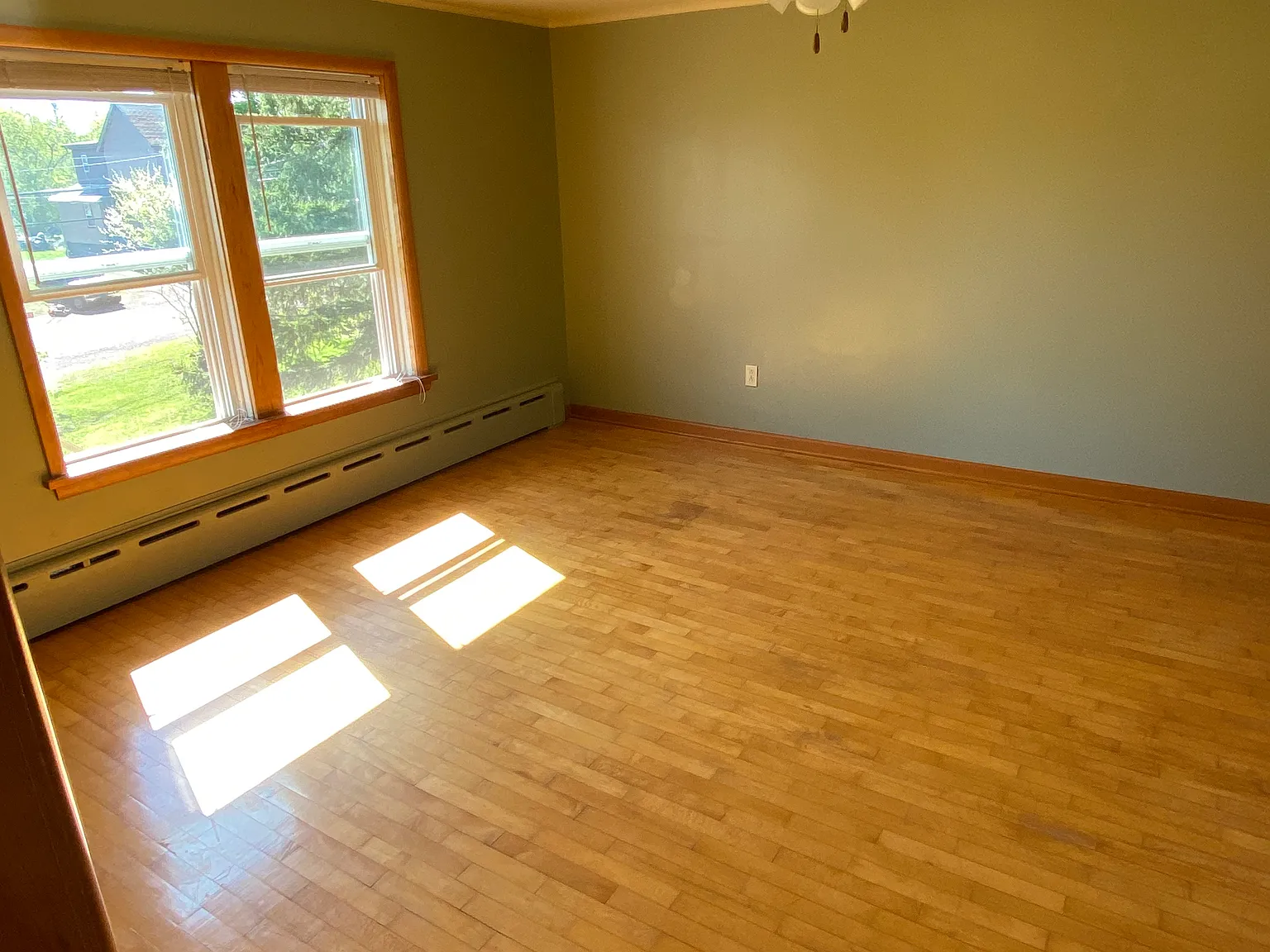 3 bed, 1400 sqft, $750 — Photo 4