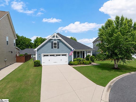 3rd image of 407 Blue Peak Ct