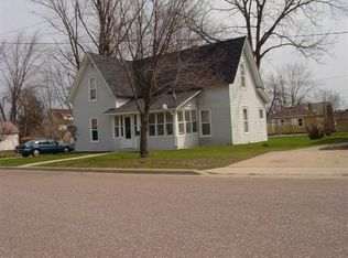 1114 Oak Ave, Tomah, WI 54660