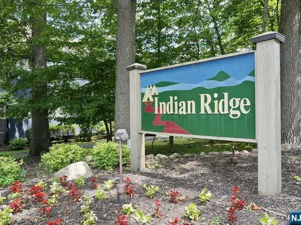 4126 Hilltop Rd, Mahwah, NJ 07430