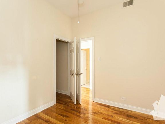 3rd image of 639 W Oakdale Ave APT 4L