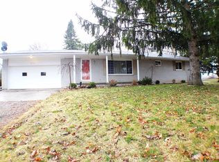 375 W Barron Rd, Howell, MI 48855
