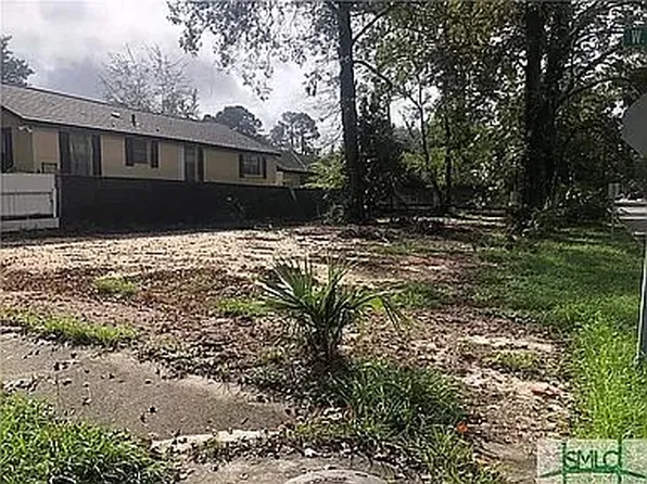 639 W 44th St, Savannah, GA 31405
