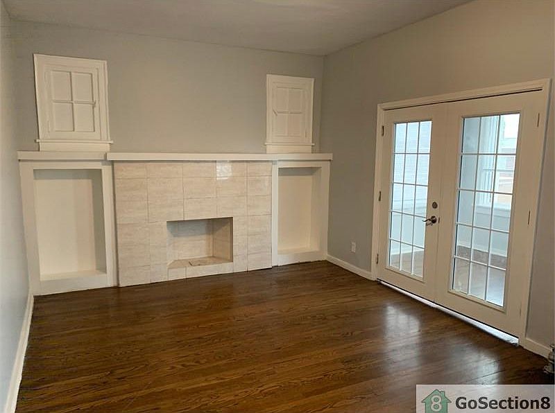 1st image of 6952 S Clyde Ave #3