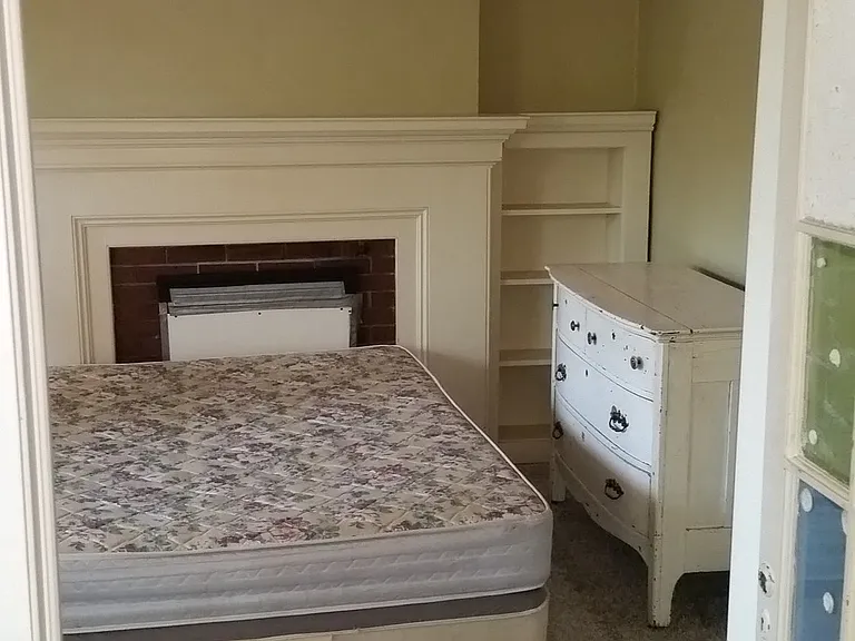119 Ferris Pl — Photo 7