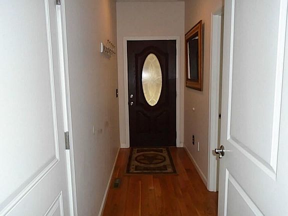 2nd image of 1285 Hartford Ave Unit 6