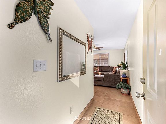 3rd image of 1476 Fruitland Dr