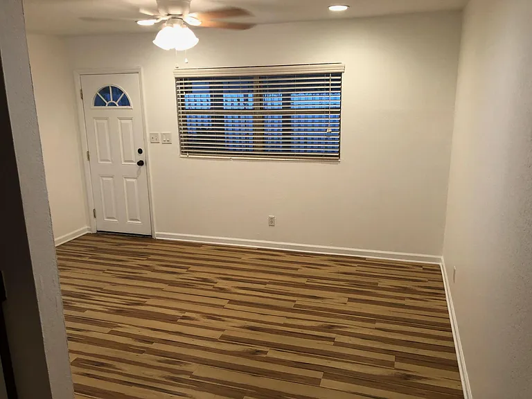 3418 W Santiago St — Photo 8