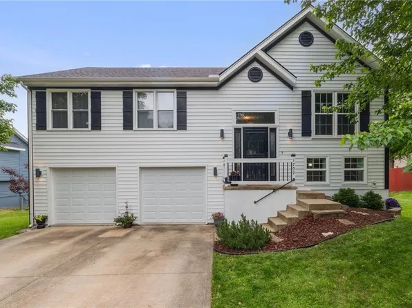 1709 Park Ln, Kearney, MO 64060