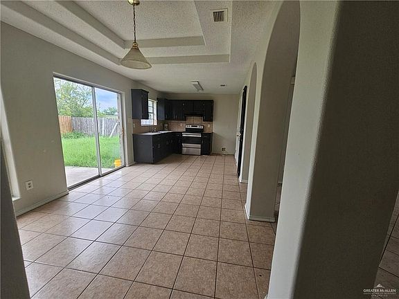 5th image of 2612 Garnet Dr