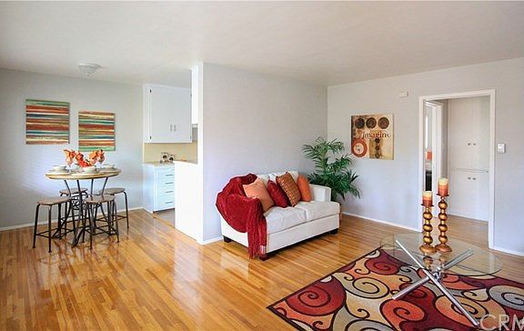 2nd image of 1020 E 2nd St Unit 4