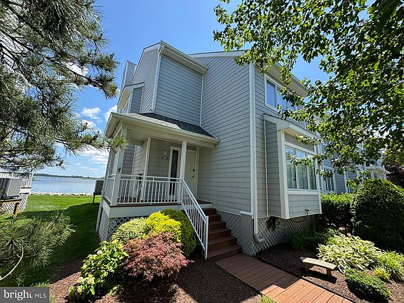 2nd image of 1301 Oyster Cove Dr
