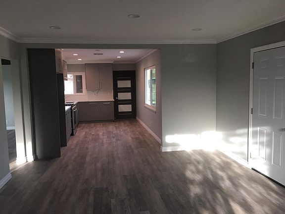 4th image of 1353 Orange Grove Ave