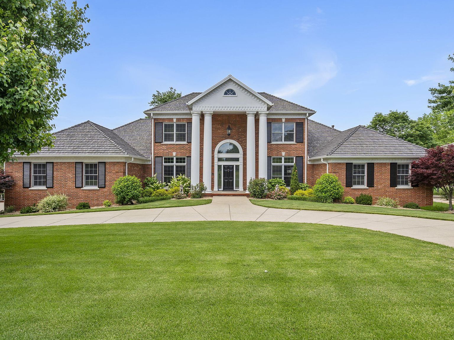 5229 S Stonehaven Drive