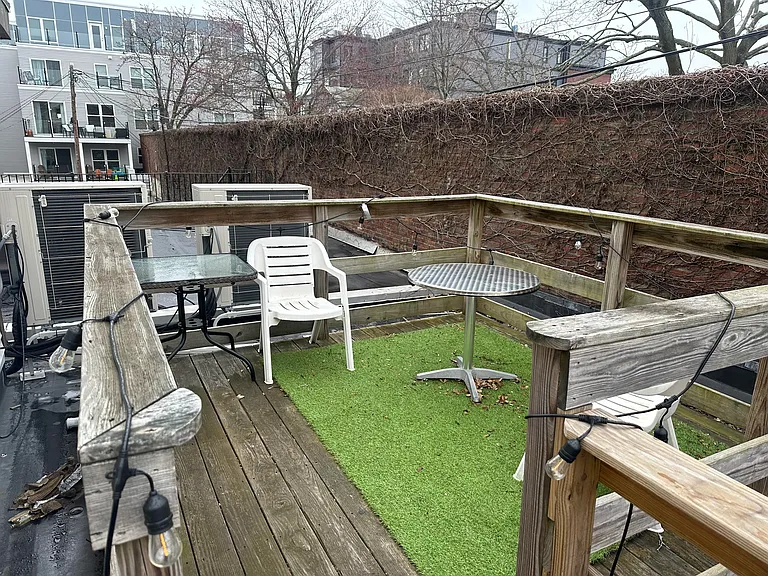 525 E 3rd St #3 — Photo 6