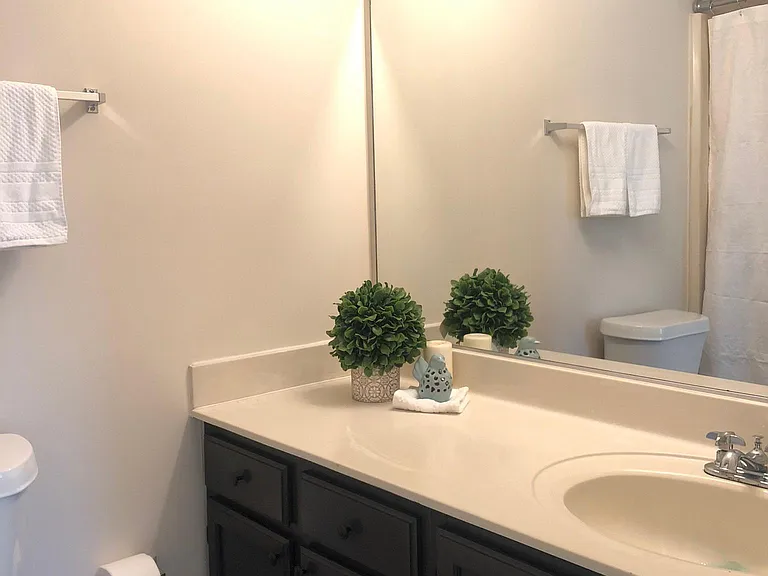 142 King Edward Way — Photo 11