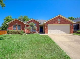 840 Yellow Tavern Ct, Grand Prairie, TX 75052