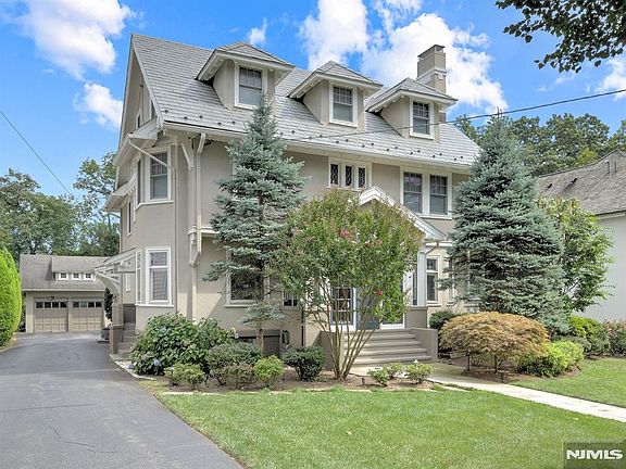 3rd image of 108 Maplewood Ave