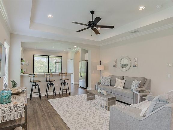 5th image of 264 Livorno Way