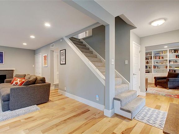 5th image of 2503 Loyola Ln