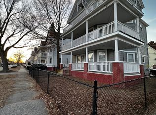 239 Washington Ave #2, Providence, RI 02905