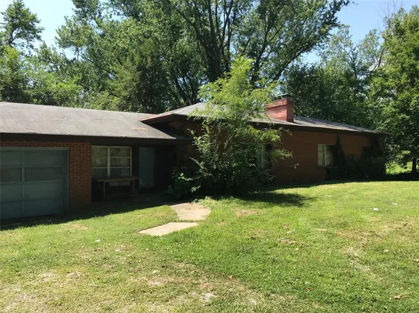 2911 W Delmar Ave, Godfrey, IL 62035